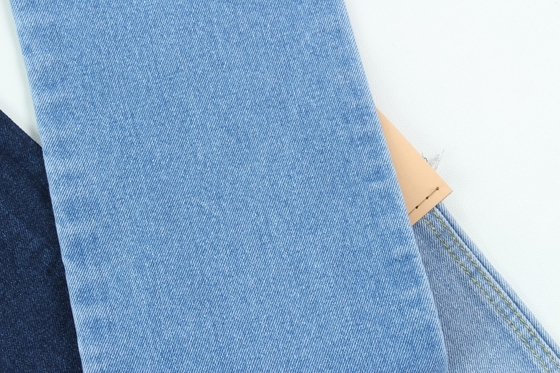 9000 Yards 13 Oz TC Kain Denim Dalam Biru Gelap